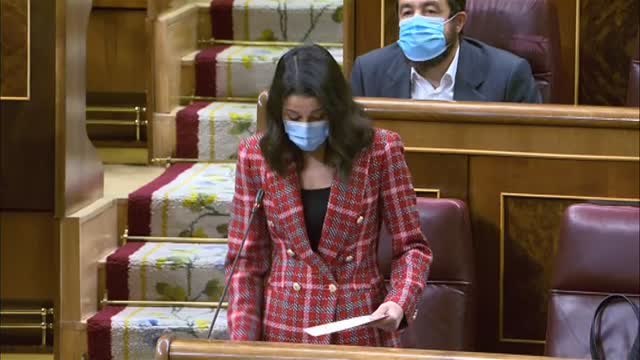 Arrimadas pide a Sánchez que escuche a las voces moderadas de su propio partido