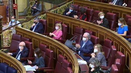 Olona (VOX) se lanza feroz a por Celaá en el Congreso: "¡Es usted un auténtico buitre carroñero!"