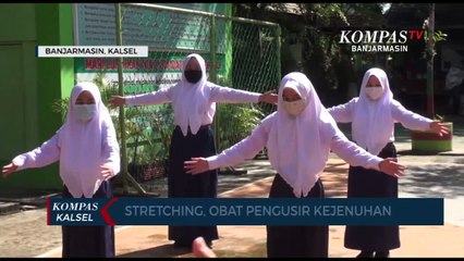 Lama Tak Belajar di Sekolah, Siswa Lakukan 'Stretching' untuk Usir Kejenuhan
