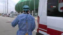 Korona virüslü sürücü trafik kontrolüne takıldı, ambulansla yurda yerleştirildi-...