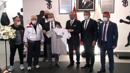 Beşiktaş’ın yeni boks ve güreş salonları, federasyonlarca ziyaret edildi
