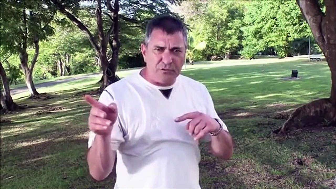 100 VILLES 100 BLAGUES VOL 1- Bonus "15 blagues en directe de la Martinique" (2010)