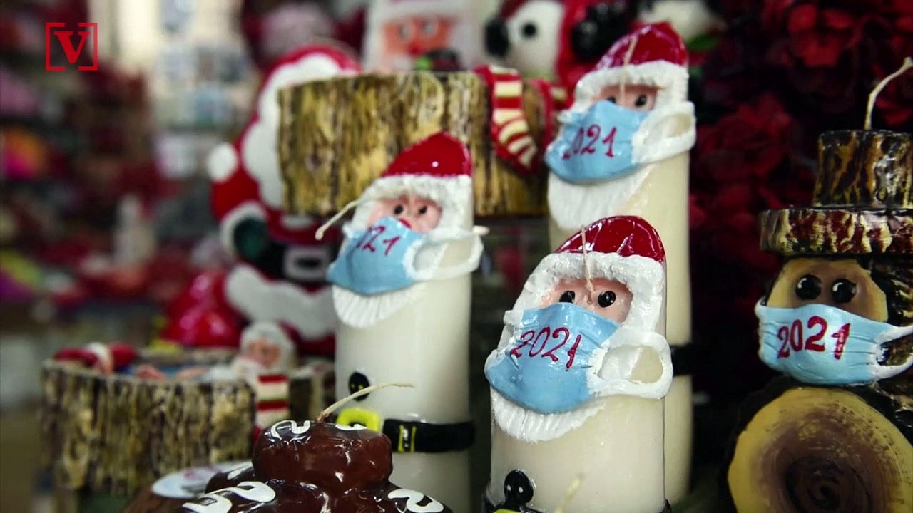 Even Your Christmas Decorations Might Be Wearin...