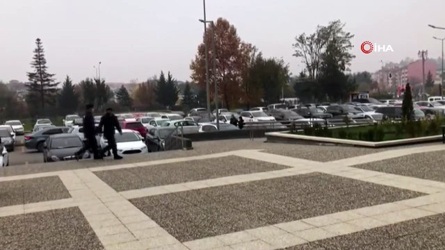 Bolu’da, uyuşturucuyla yakalanan şüpheli adliyeye sevk edildi