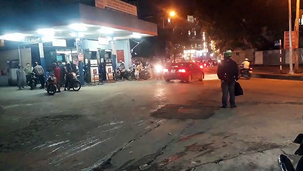 Cây xăng Vũ Ngọc Phan . Hà Nội