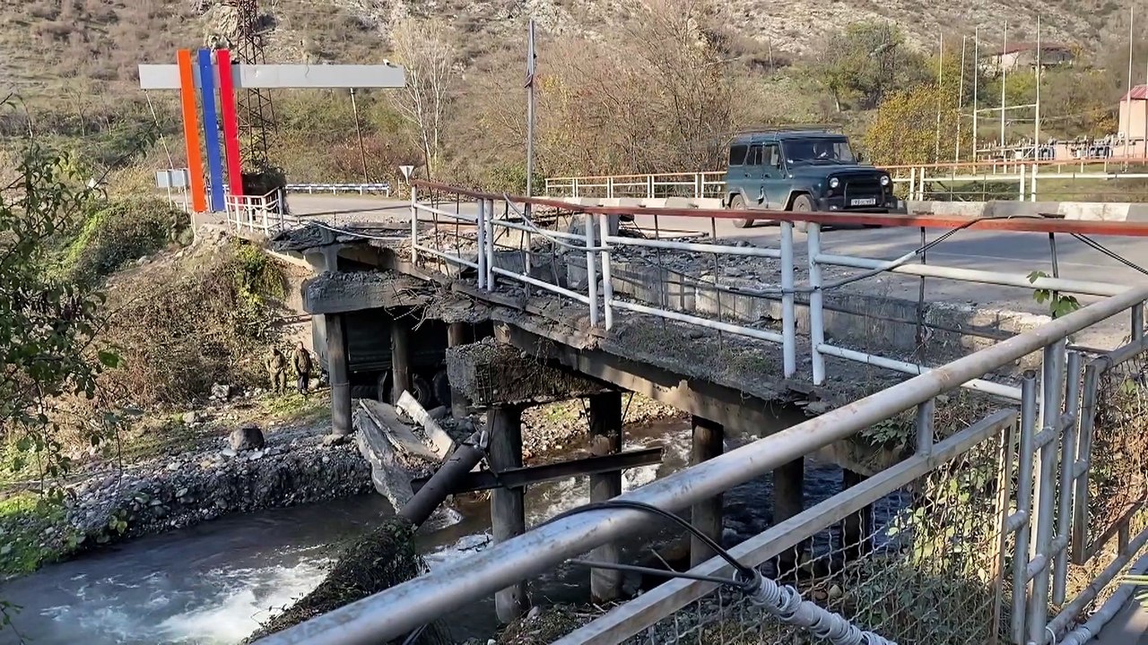 Russische Soldaten in Latschin: 'Ich frage, ob sie Kaffee möchten'