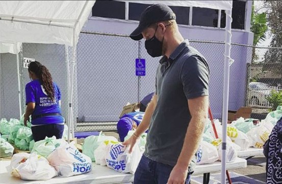 Prince Harry spotted volunteering for veterans in California