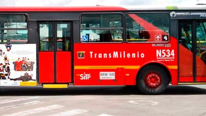 Atraco masivo en Transmilenio deja una mujer herida con arma blanca en Bogotá