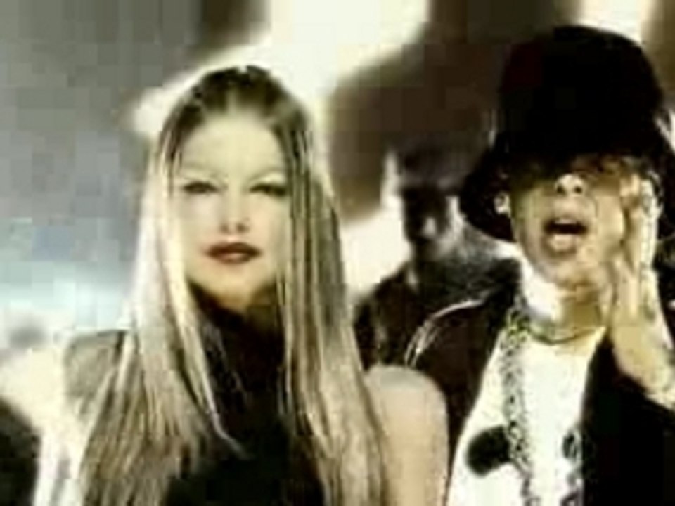 Daddy Yankee Ft. Fergie - Impacto Remix