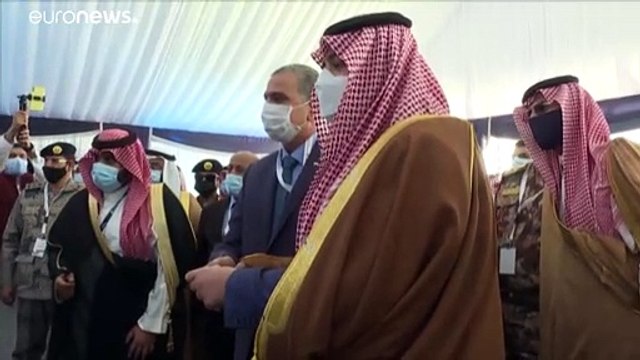 شاهد: إعادة فتح منفذ عرعر الحدودي بين العراق والسعودية المغلق منذ 30 عاما