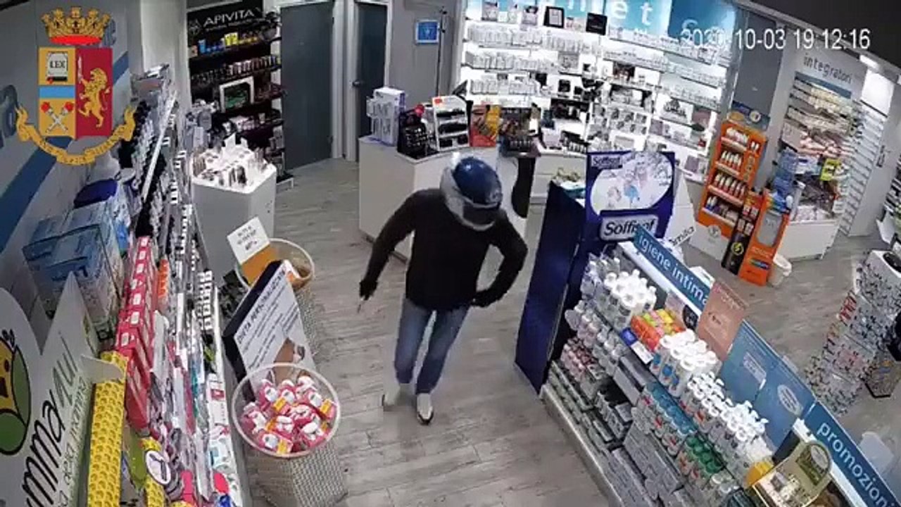 Modena - Rapine in farmacie arrestati due cugini (18.11.20)