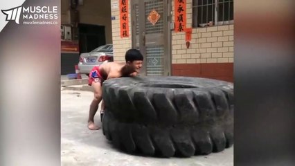 Ong Bak dans la vraie vie - Mr.Perfect