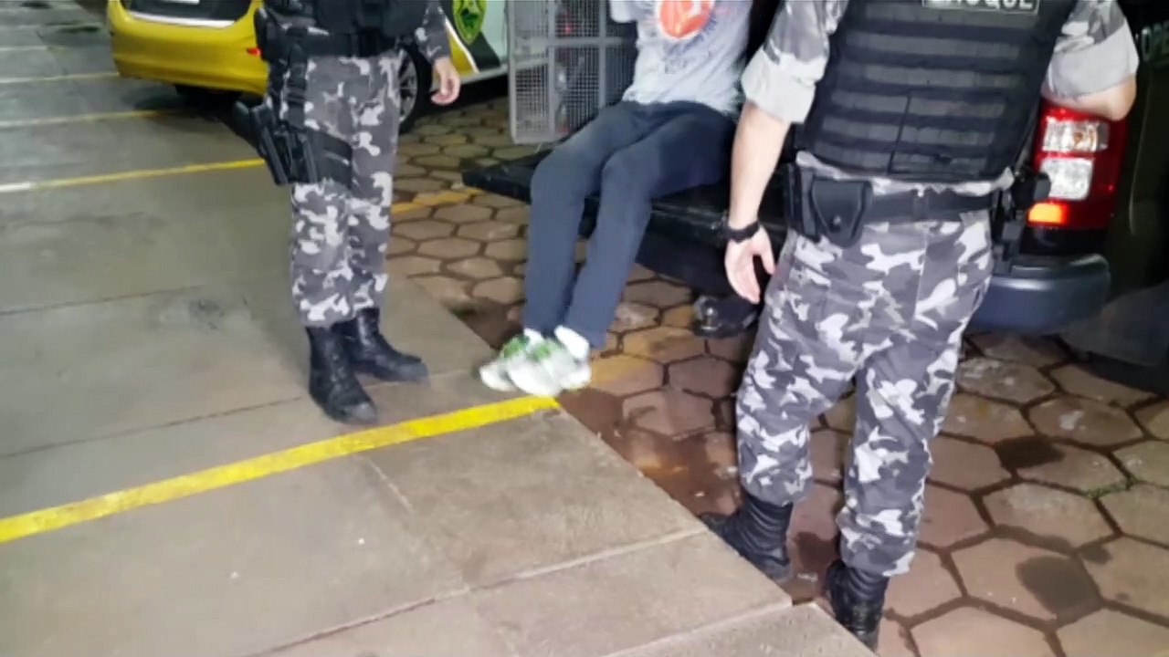 Homem é detido na rodoviária de Cascavel com mandado de prisão em aberto