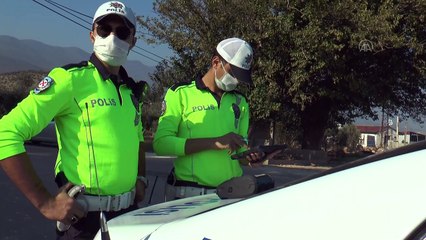 HATAY - Helikopterle yapılan denetimlerde 50 sürücüye 9 bin 784 lira ceza uygulandı (2)