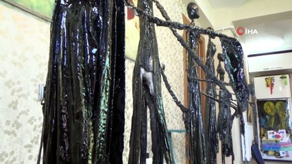 Diyarbakırlı kadınlar atık malzemelerden 'Göç mağduru kadınları' anlattı