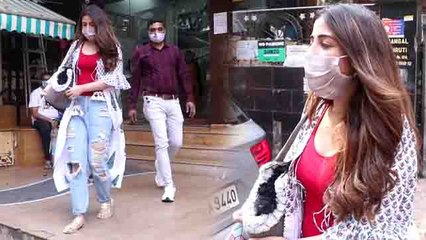 Kriti Sanon's sister Nupur Sanon Snapped at Pet Clinic Bandra | FilmiBeat