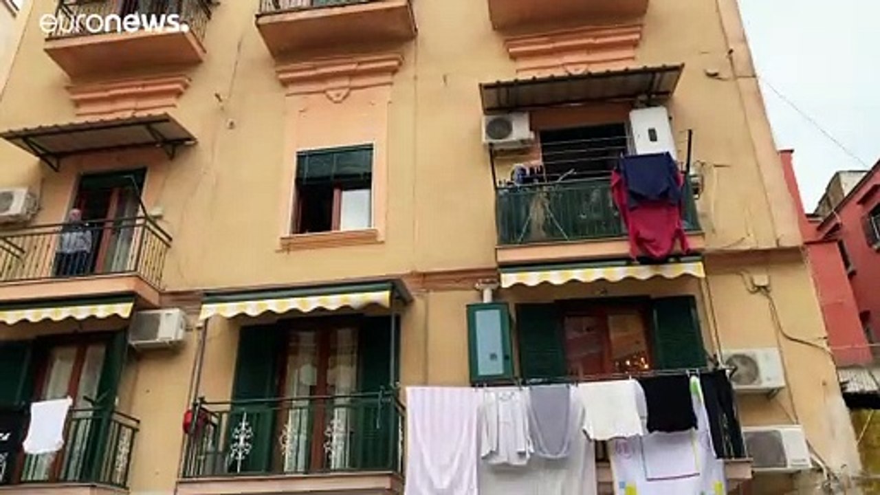 Corona-Test auf Spendenbasis: Solidarität in Neapel