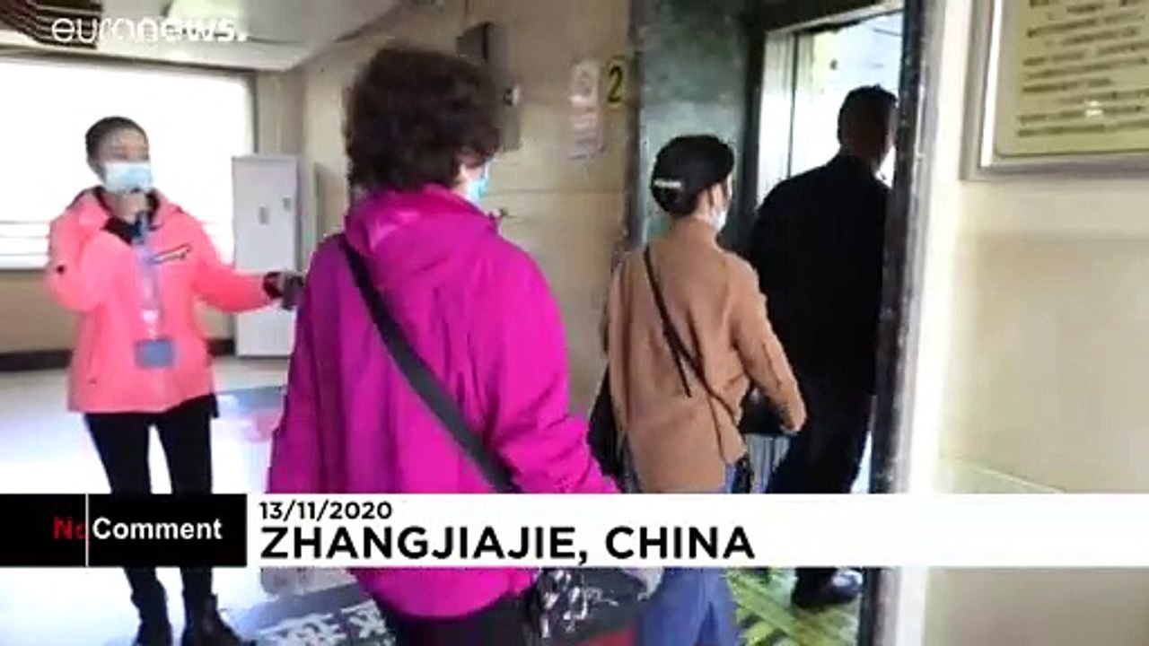 China: Welthöchster Outdoor-Fahrstuhl am 'Avatar'-Felsen