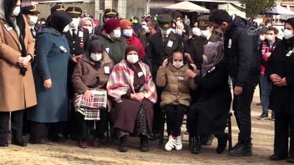 EDİRNE - Şehit Yarbay Rafet Sayın son yolculuğuna uğurlandı (2)