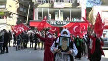 ŞIRNAK - Terör mağduru aileler HDP İl Başkanlığı binası önünde eylem yaptı