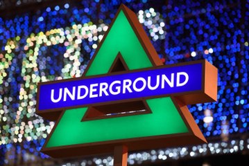 Sony change les logos du métro à Londres pour la sortie de la PS5