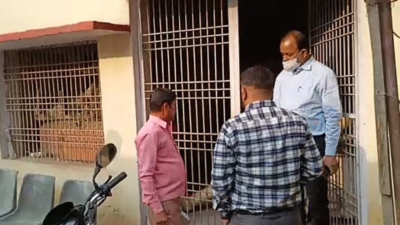 बन्द पड़े सार्वजनिक शौचालय को चलाने की कवायद शुरू