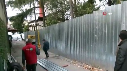 Erdoğan yangında küle dönen Vaniköy Camisi'nde incelemede bulundu