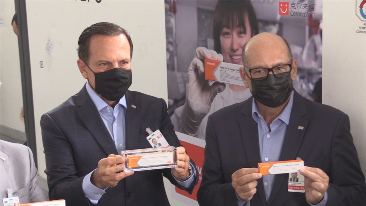 Primer lote de la vacuna china contra la covid-19 llega a Sao Paulo