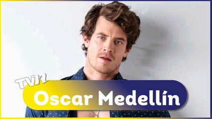 Oscar Medellín al descubierto en su sexy portafolios