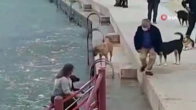 Son günlerin en sıcak görüntüsü: Yaşasın insanlık ölmemiş!