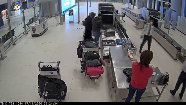 İSTANBUL - İstanbul Havalimanı'nda kaçak koronavirüs ilacı operasyonu