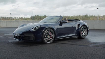 The new Porsche 911 Turbo Cabriolet Design in Night Blue