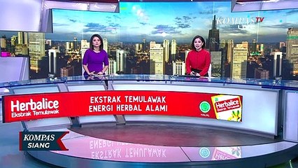 Ibu Penjual Kue Patuh Protokol Kesehatan Demi Keamanan dan Kenyamanan Pelanggan