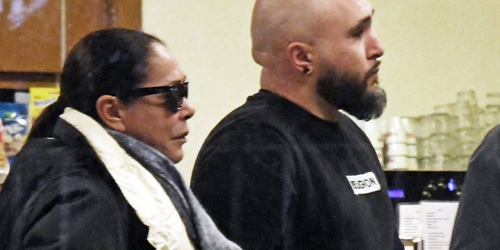 Crónica Rosa: Los intereses detrás del comienzo de la guerra entre Kiko Rivera y Pantoja