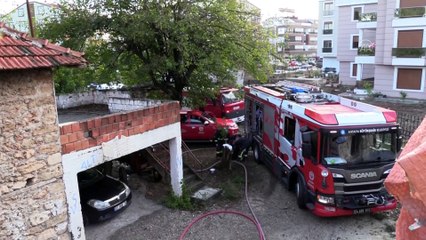 ANTALYA - Yangın çıkan evde mahsur kalan kadın kurtarıldı