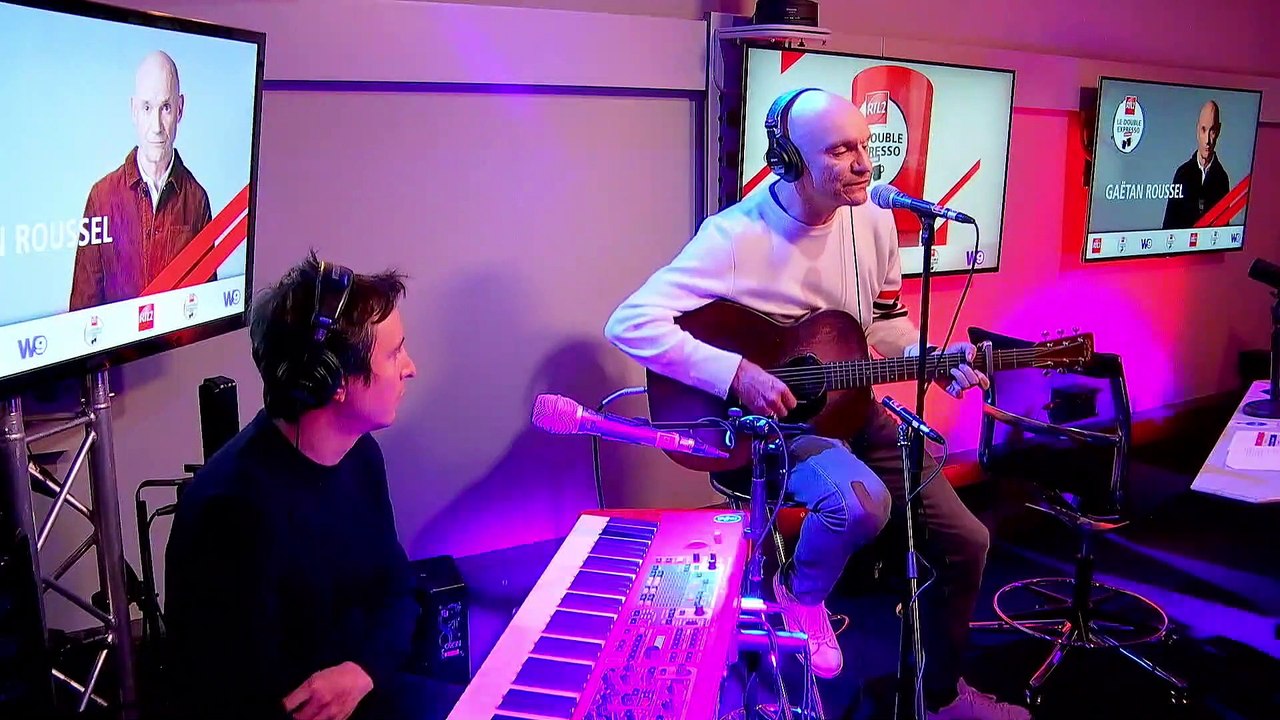 Gaëtan Roussel interprète "Help Myself" en live dans le Double Expresso RTL2 (20/11/20)