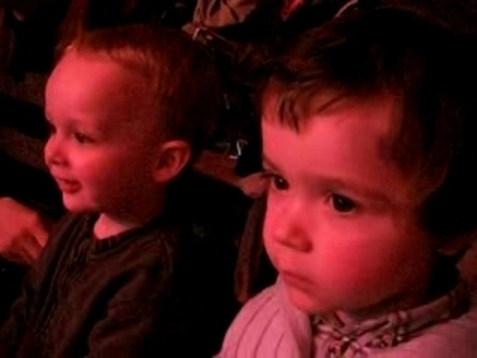 ESTEBAN ET BASTIEN AU CIRQUE - LES CLOWNS