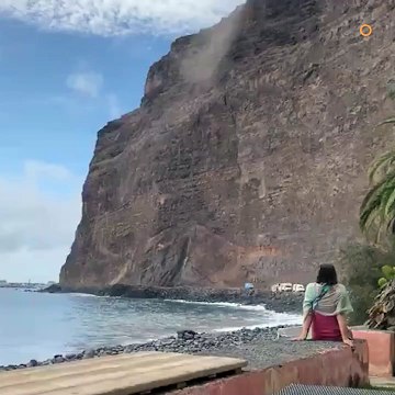 Une falaise s'effondre sur des camping-cars en Espagne et crée un mouvement de foule énorme