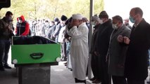 KAYSERİ - Kovid-19 karantinasındaki belediye başkanı, babasının cenaze törenini sosyal medyadan izledi