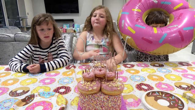 Diversão na Piscina e Brincadeiras das Princesas com Sophia Isabella e Alice Princesas Episódio (4)