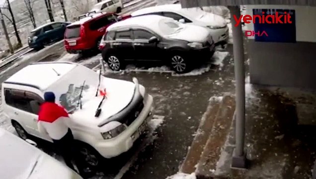 Ölümden kıl payı kurtuldu! O anlar kameraya böyle yansıdı