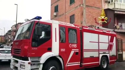 Napoli - Esplosione in appartamento a Scampia nessuna persona coinvolta (20.11.20)