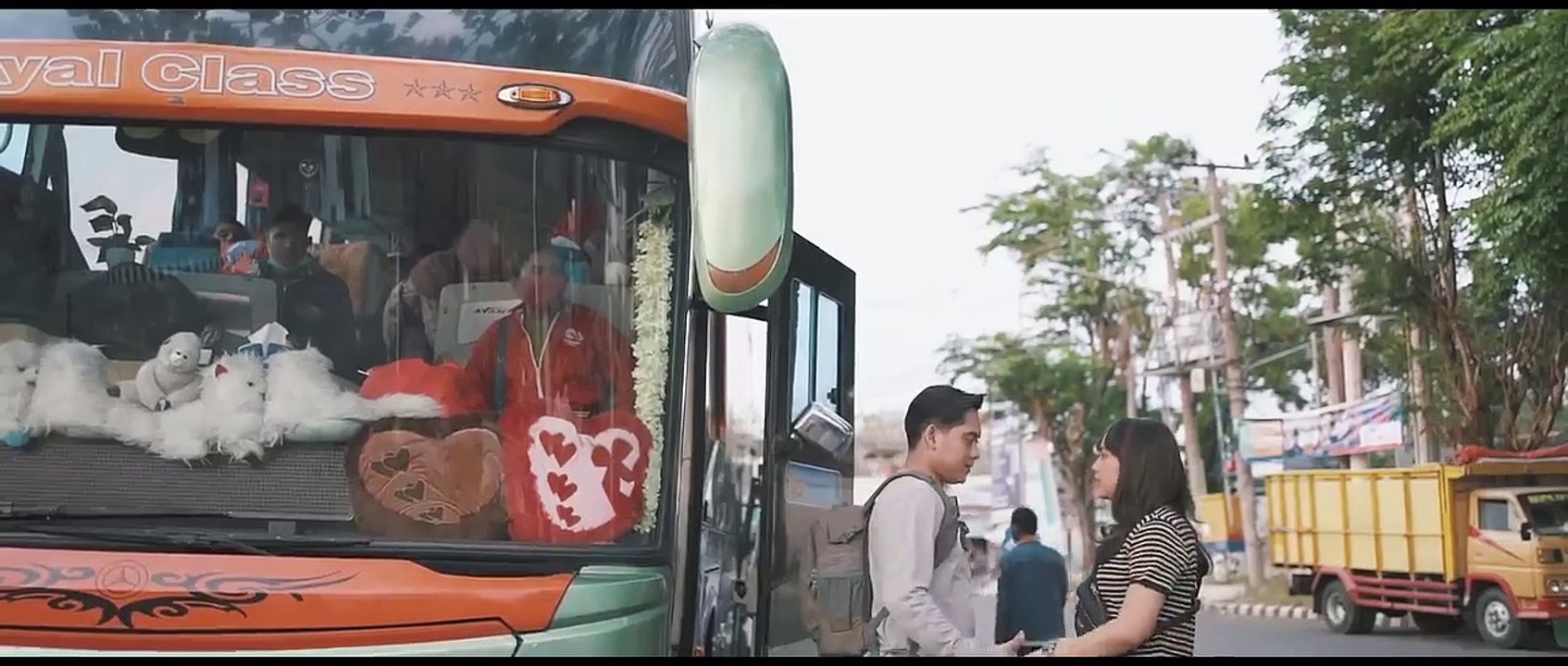 HAPPY ASMARA - WES TATAS (Official Music Video)