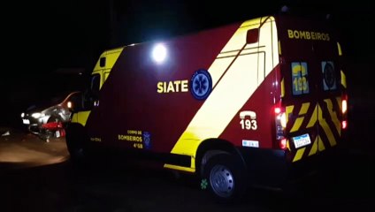 Motociclista para em para-brisa de carro em colisão no Interlagos