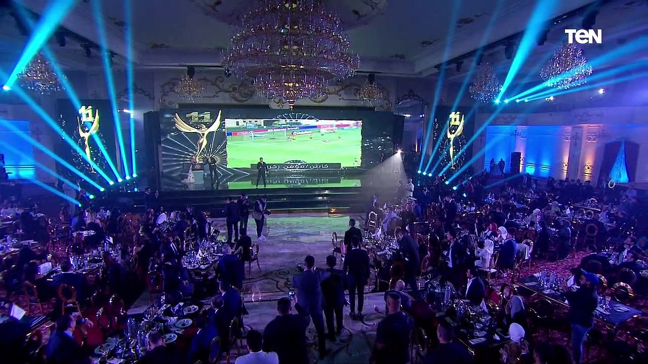 شاهد لحظة تكريم مؤمن زكريا خلال مهرجان الفضائيا...