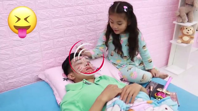 Pretend Play Jump Through the Wall Funny Story for Kids - Funny kids videos