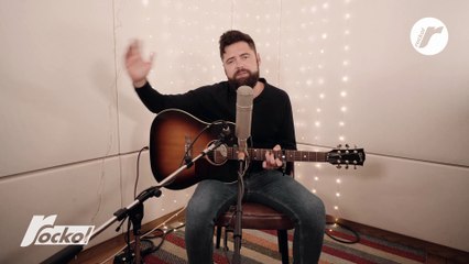 Passenger canta e suona 'Suzanne' per Rockol