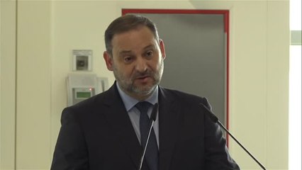 José Luis Ábalos dice que los nuevos campamentos de Canarias serán provisionales