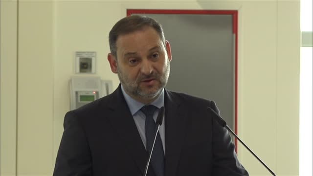 José Luis Ábalos dice que los nuevos campamentos de Canarias serán provisionales