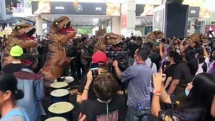"Böse Schüler" protestieren in Bangkok
